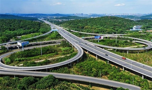 永顺钢筋套筒应用于高速公路